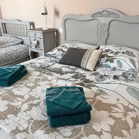 Sur Les Toits De St Aubin - La