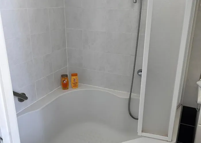 Sur Les Toits De St Aubin - La