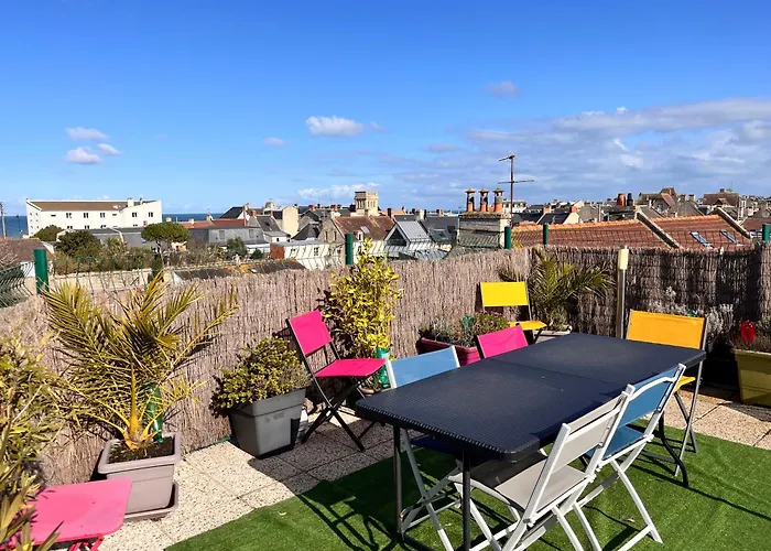 Sur Les Toits De St Aubin - La